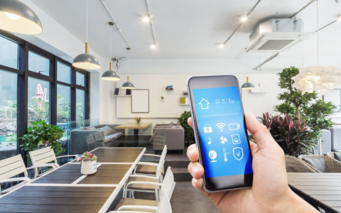 home-automation-on-cell-phone